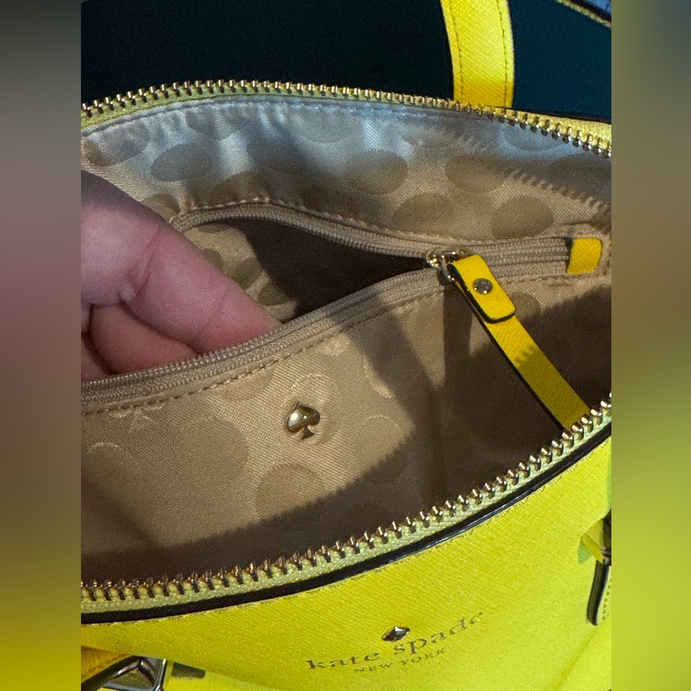 Kate Spade Cedar Street Maise in yellow - Picture 5 of 9